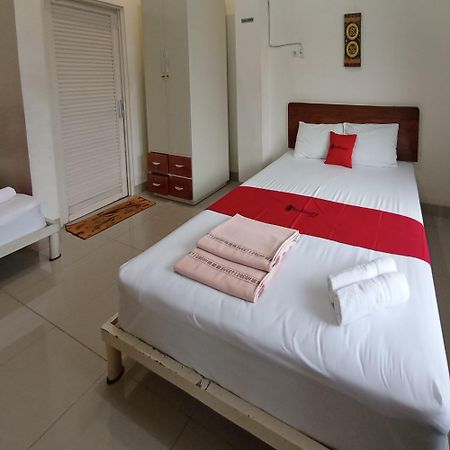 Reddoorz At Syariah House Purwokerto Hotel Kültér fotó