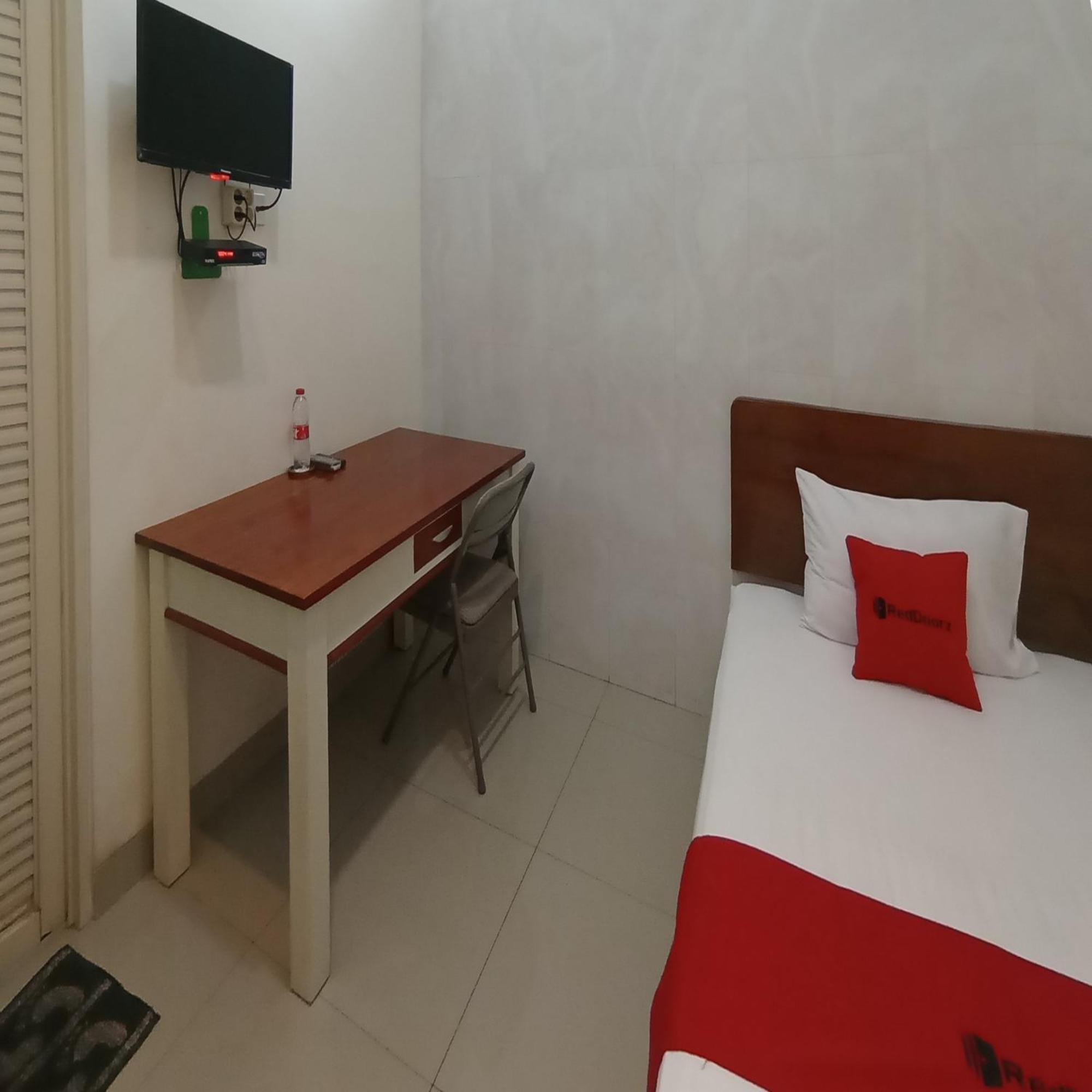 Reddoorz At Syariah House Purwokerto Hotel Kültér fotó