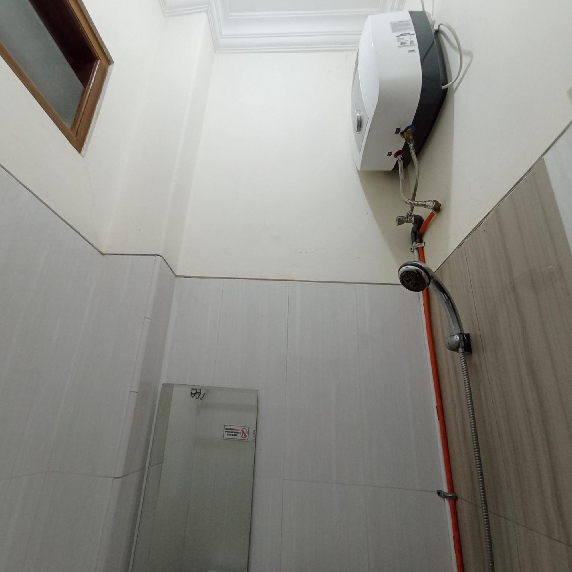 Reddoorz At Syariah House Purwokerto Hotel Kültér fotó